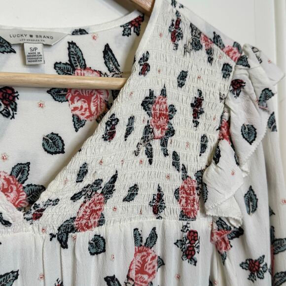 Lucky Brand Size Small Rose Print Smocked Ruffle Pullover Split Neck Blouse - Picture 5 of 8